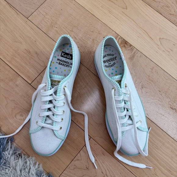 NEW Magnolia Bakery x Keds Platform Sneakers - Picture 12 of 16